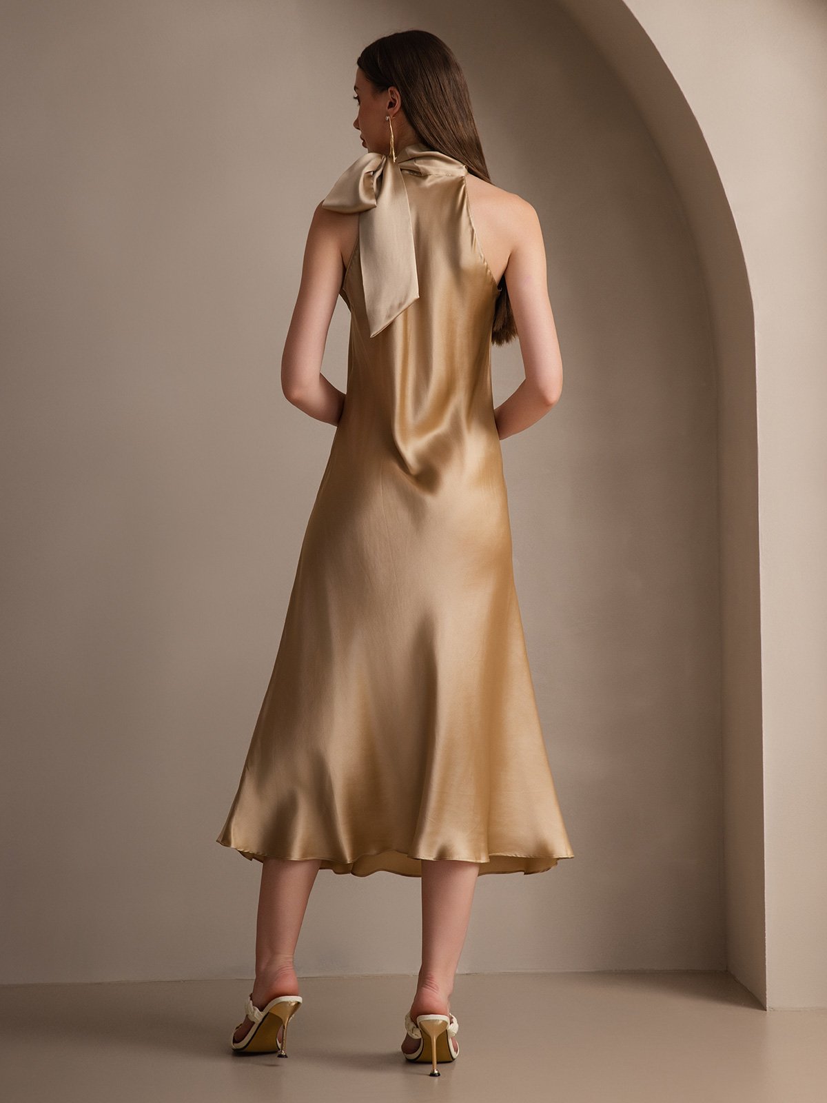 19Momme Soie Nouer Col Maxi Robe