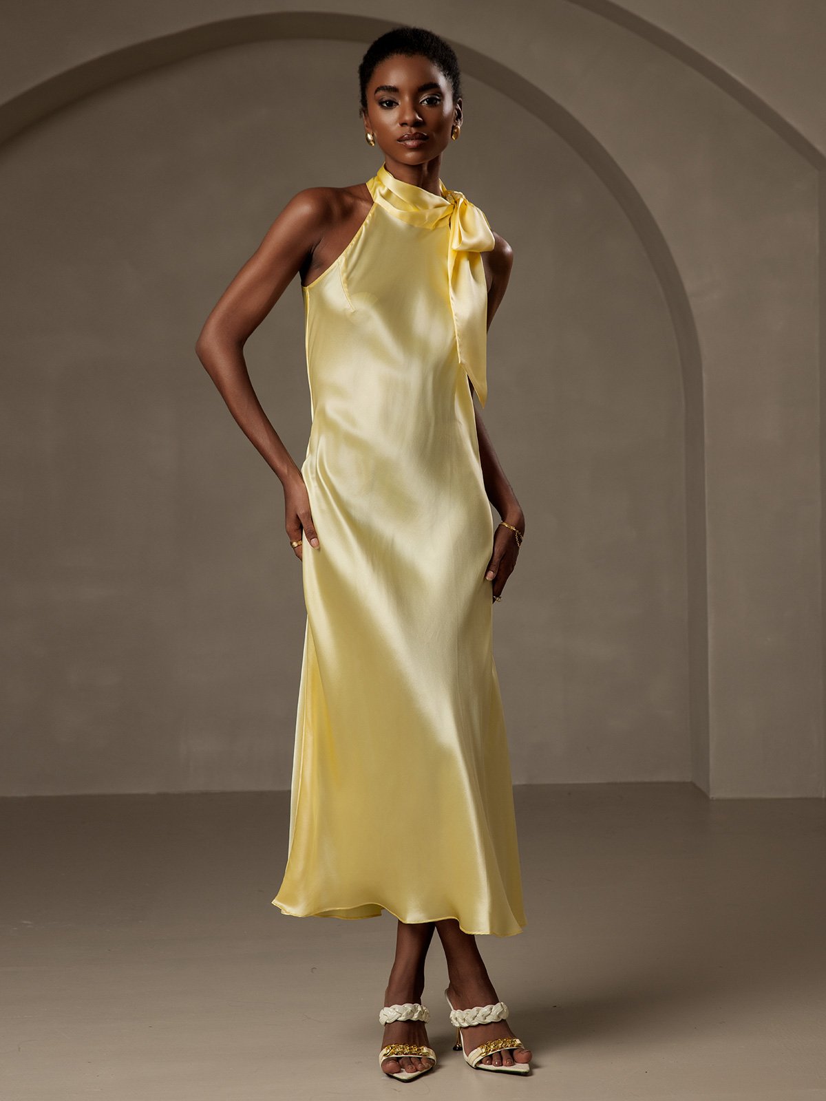 19Momme Soie Nouer Col Maxi Robe