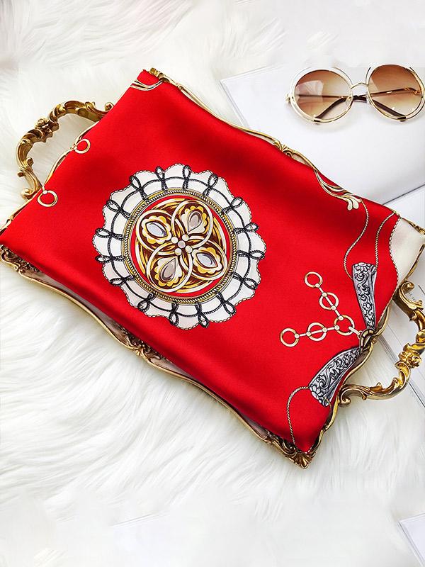 Écharpe Longue en Soie Style Royal