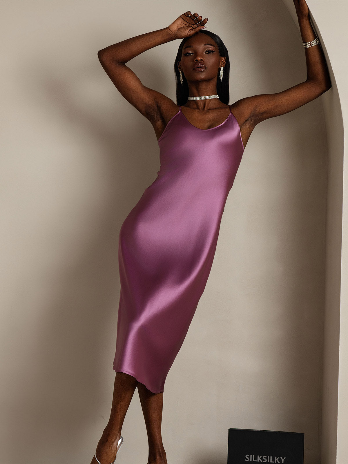 Chemise de Nuit Longue en Soie Classique à Bretelles Spaghetti