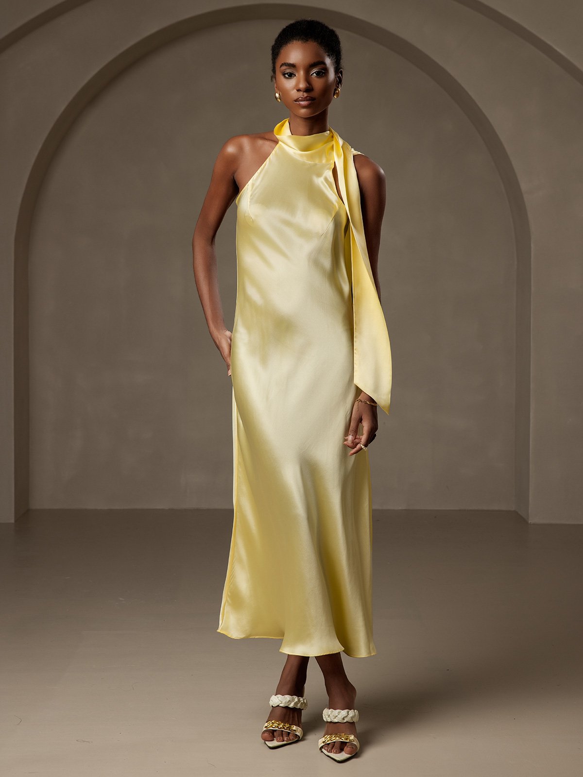 19Momme Soie Nouer Col Maxi Robe