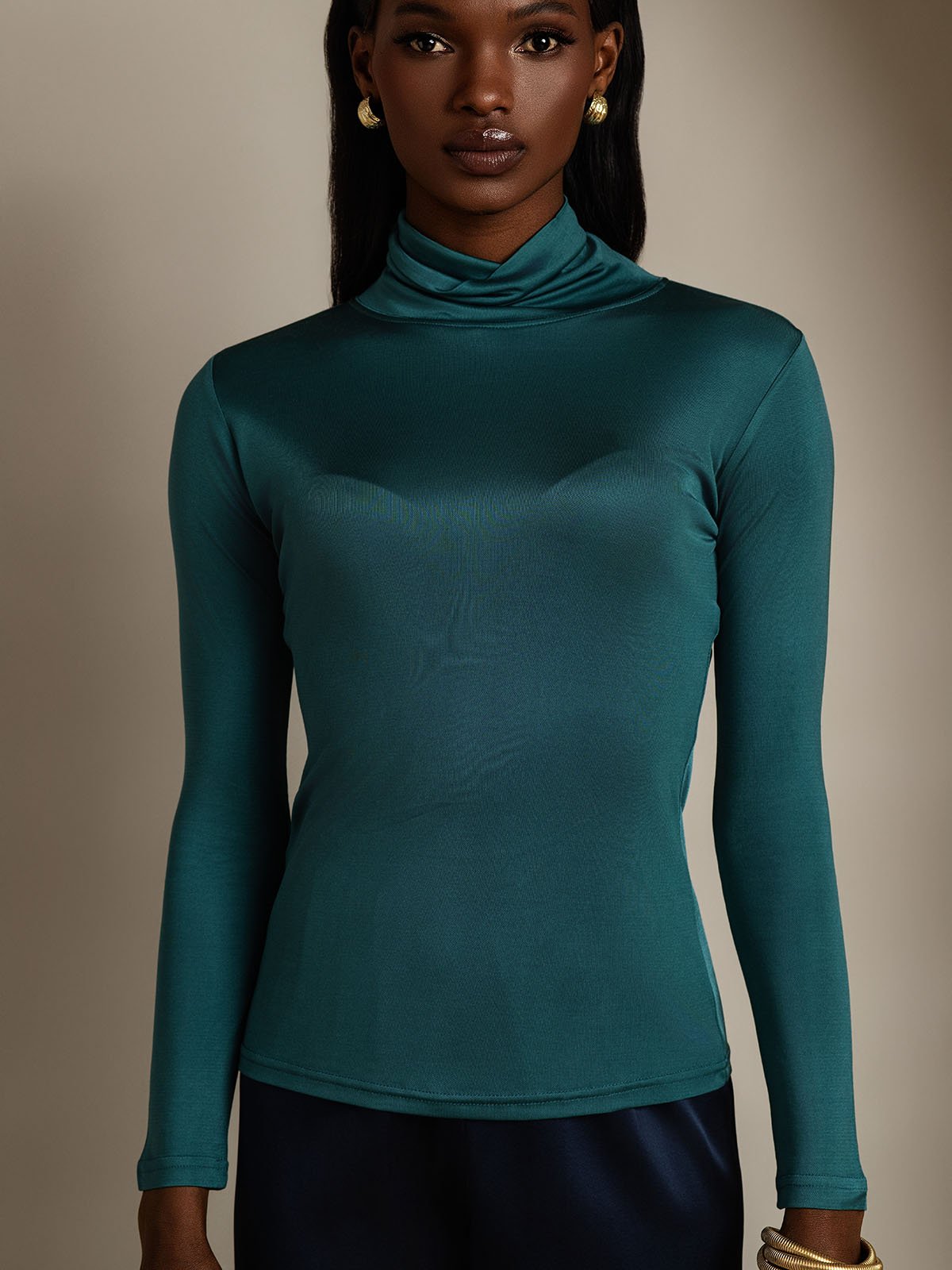 Haut à col montant en mélange de soie à manches longues T-shirt