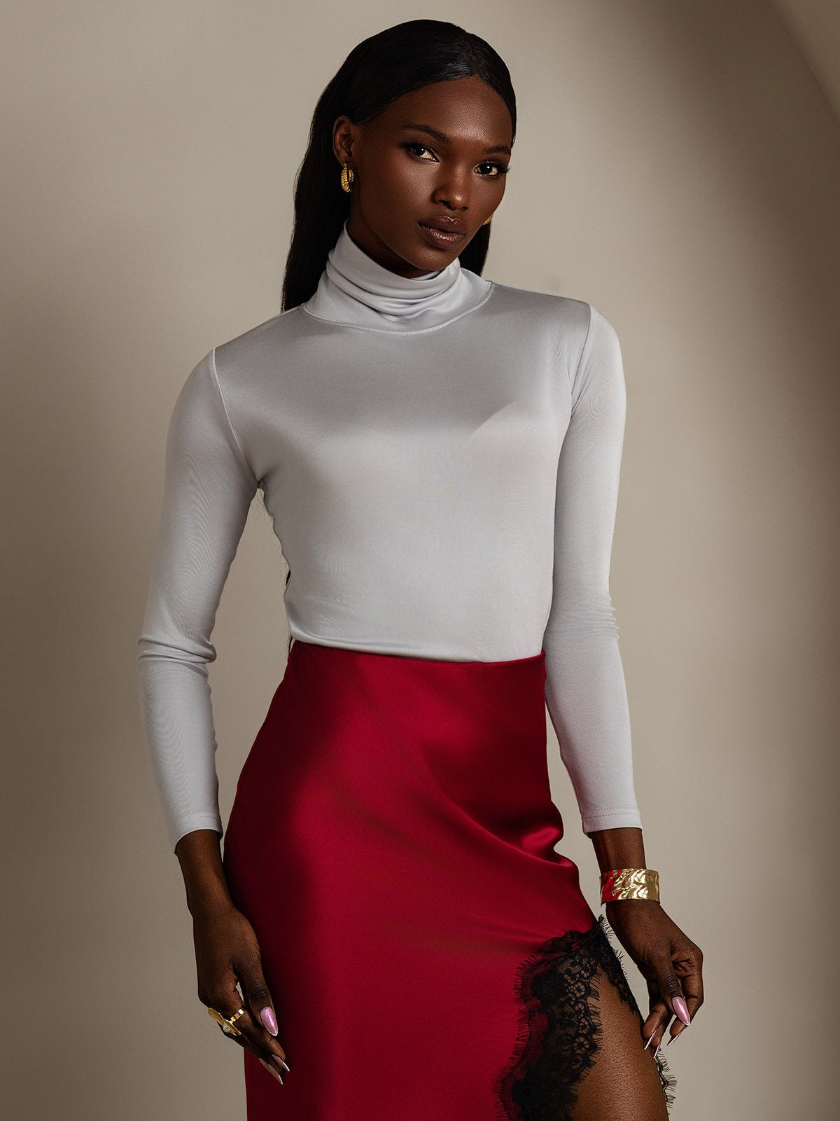 Haut à col montant en mélange de soie à manches longues T-shirt